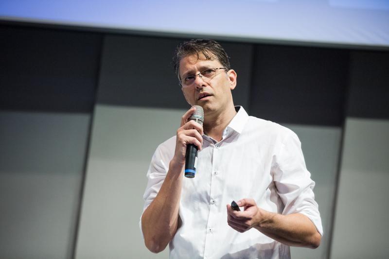 Transforming #3 Opening Notes & digital new business models 
